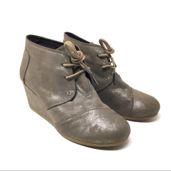 Toms Desert Gunmetal Metallic Lace-Up Wedge Ankle Booties 
Size 8.5 - Picture 3 of 7